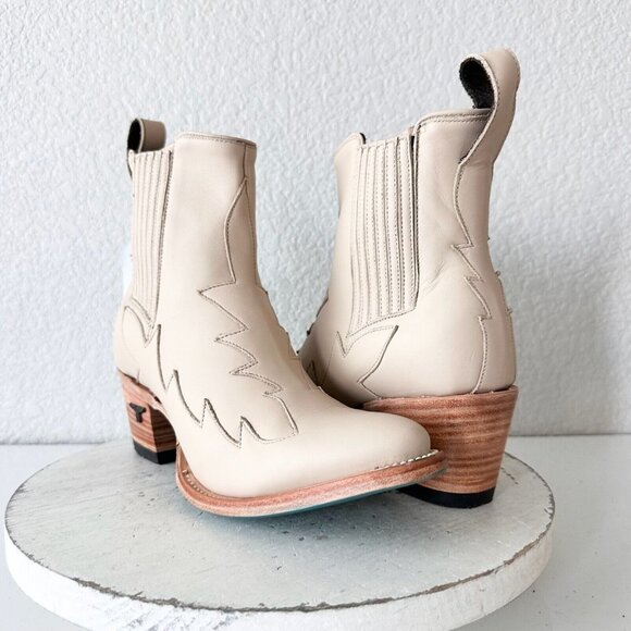 Lane Shoes - Lane CHELSEA Womens Cowboy Boots 8 Western Wear Tan Leather Short Ankle Bootie